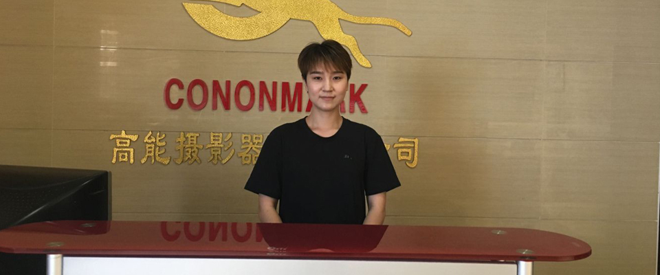 近23年行業(yè)經(jīng)驗(yàn)，國(guó)內(nèi)專(zhuān)業(yè)攝影器材制造商